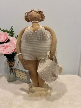 Honey And Me Plush Curvy Plus Size Doll With Humorous Sign 6.5x 16